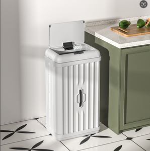 Cubo <span class=keywords><strong>de</strong></span> <span class=keywords><strong>Basura</strong></span> Moderno <span class=keywords><strong>de</strong></span> Plástico Plegable Inteligente <span class=keywords><strong>de</strong></span> 50L con Apertura por Inducción Electrónica para Cocina, Hogar y Oficina, con Batería - Product Image 6