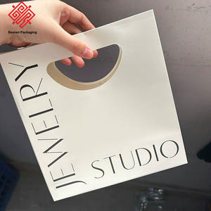 Bolsas de Joyería Estilo Baoren en Stock, Bolsas de Papel de Alta Gama con Sensación de Armadura, Bolsas de Embalaje al por Mayor de Cartulina Blanca Personalizadas - Product Image 1