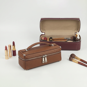 Estuche de <span class=keywords><strong>Maquillaje</strong></span> Acolchado de Cuero Genuino con Cierre Dorado, Organizador de Cosméticos de Lujo, Bolsa de Viaje, Opción de Logotipo Personalizado - Product Image 2