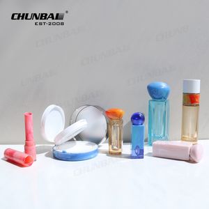 أنبوب ملمع شفاه برتقالي من السيليكون مع أداة - Product Image 4