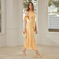 Robe midi décontractée jaune unie en satin à une épaule pour femme, coupe trapèze, taille empire, respirante et écologique, idéale pour les soirées