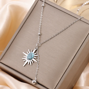 Elegante Collar de Acero Inoxidable 304 Chapado en Oro de 18K con Galvanoplastia al Vacío para Mujer con Perla Artificial, Turquesa y Flor - Product Image 1