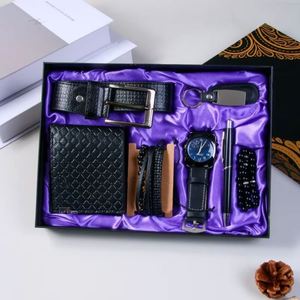 Coffret Cadeau Homme IStapromo : Montre, Portefeuille, Ceinture, Bracelet, Porte-clés, Chapelet, Trousse à Crayons - Product Image 6