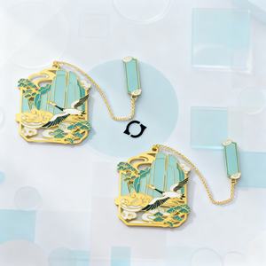 Marque-page en métal personnalisable, design anime, en alliage de zinc émaillé, idéal pour les promotions de vacances et les cadeaux d'affaires - Product Image 2