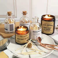 Bouteilles en verre personnalisées en gros assorties à des boîtes de bougies, allumettes en bois colorées