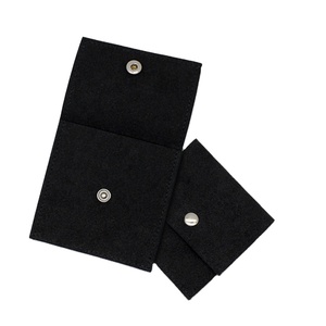Pochette à rabat en microfibre de qualité pour boucles d'oreilles, colliers et bijoux - Product Image 2