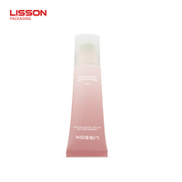 Applicateur en silicone souple vide OEM Tube d'huile de brillant à lèvres à presser Emballage de conteneur de fard à joues de maquillage