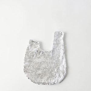 Bolsa de Mano Personalizada con Lentejuelas Sublimadas y Superficie Brillante Reversible para Almacenamiento de Cosméticos, Viajes y Regalos - Product Image 4