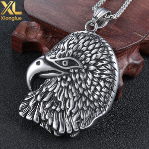 Superbe pendentif aigle en acier inoxydable pour homme avec design tête d'aigle, collier style punk, pendentifs et breloques raffinés - Product Image 2