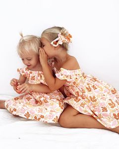 Splendido vestito estivo da bambina con spalline e stampa, <span class=keywords><strong>in</strong></span> <span class=keywords><strong>cotone</strong></span>, con fiocco e laccetti, tutina e vestitini per bambine - Product Image 4
