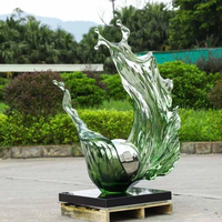 Sculptures en résine verte artistiques de taille personnalisée peintes à la main de la marque TongMei en gros, supports de décoration d'intérieur abstraits, supports totaux