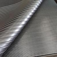 Nouveau tapis antidérapant en caoutchouc recyclé personnalisé pour écuries de chevaux, épaisseur 12-17 mm, taille 1,83 x 1,22 m