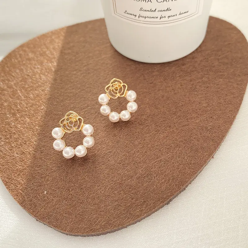 New 925 Silver Needle Rose Earring Romantic Retro Hollowed-out Flower Pearl Stud Earrings Jewelry for Women