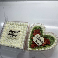 Boîte de présentoir carré en forme de coeur en acrylique transparent pour gâteaux à base de lait personnalisé en gros