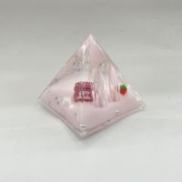 Porte-stylo pyramidal liquide, triangle, paillettes acryliques flottantes, ornement de bureau, souvenir, cadeau d'affaires, figurine personnalisée