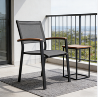 Chaises de salle à manger d'extérieur légères en alliage d'aluminium avec accoudoirs en teck pour hôtel, restaurant, salon et entrepôt