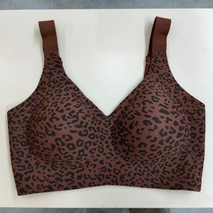 Disponibile: Reggiseno in Gel Senza Ferretto con Stampa Leopardata, Vestibilità Comoda e Senza Cuciture, Disponibile in Diverse Taglie per Donne - Product Image 4