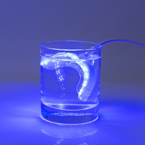 ชุดฟอกสีฟันมืออาชีพอเนกประสงค์ พร้อมไฟ LED คาร์บาไมด์เปอร์ออกไซด์ 35% ไม่ทำให้ฟันเสียว กลิ่นมินต์สดชื่น บรรจุในกล่องหรูหรา ได้รับมาตรฐาน CE - Product Image 5