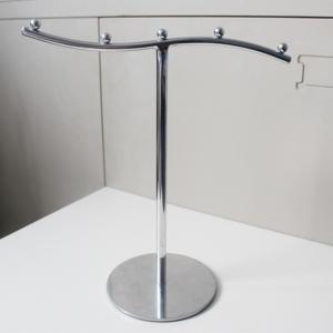 Expositor de Bolsos Ajustable, Soporte para Bolsos de Cromo Pulido para Tiendas Minoristas, Boutiques y Organizador de Bolsos para el Hogar - Product Image 4