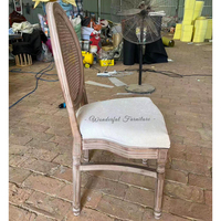 Chaise de salle à manger en bois massif de style français, dossier ovale en rotin antique, siège rembourré, mobilier traditionnel pour la maison et l'hôtel