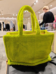 Durable Custom Logo Plush Shoulder Handbag Waterproof <b>Large</b> Capacity Furry Travel <b>Beach</b> <b>Bag</b> Tote <b>Bags</b> for Daily Use - Product Image 4