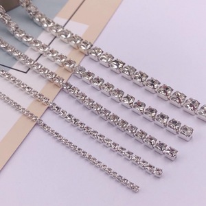 Chaîne de strass rouge vif 2-6mm, dense et étincelante, pour nail art, accessoires capillaires et matériaux de bricolage - Product Image 4