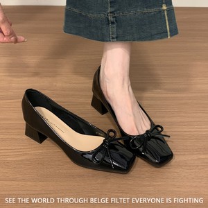 Zapatos de tacón grueso con lazo para mujer, estilo 2026, zapatos de boda rojos, antideslizantes, tacones altos de punta cuadrada - Product Image 3