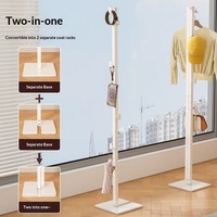 Porte-vêtements pliant télescopique en métal fait main par les fabricants, support pliable pour chapeaux et manteaux, sur pied, style minimaliste moderne pour la maison