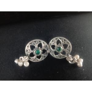 Modern Premium Quality <b>Earrings</b> <b>Beautiful</b> Look Perfect for Wedding Wear and Special Occasions Wear For Women - Product Image 3
