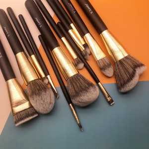 Ensemble de 12 pinceaux de maquillage noir et or à poils synthétiques, manche en bois, virole en aluminium, kit correcteur visage - Product Image 2