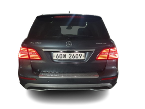 Mercedes Benz ML350 BlueTEC 4Matic SUV Usado, Proveedor Coreano, Suministro Mensual de 300-500 Unidades, Listo para Exportación, Diésel, Tracción en las Cuatro Ruedas, Opciones con Volante a la Derecha e Izquierda - Product Image 4