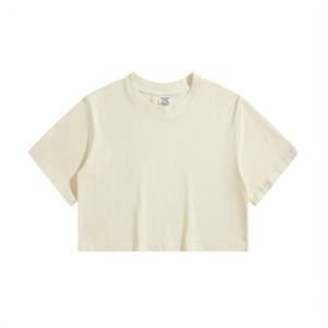 Vente en gros de crop tops décontractés pour femmes, personnalisables avec logo, t-shirts courts en coton pour femme, crop tops personnalisés avec logo - Product Image 4