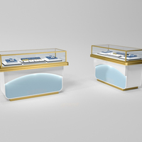 Vitrines à bijoux esthétiques haut de gamme avec éclairage LED personnalisées ; Présentoirs et vitrines à bijoux de luxe verrouillables