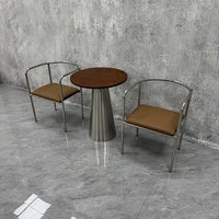 Ensemble table et chaises en acier inoxydable, durable, résistant à l'eau, facile à nettoyer, mobilier d'extérieur moderne pour restaurants et usage domestique