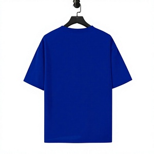 เสื้อยืดผู้ชายสีขาว ผ้าฝ้าย 100% แขนสั้น คอกลม ทรงปกติ โลโก้ด้านหน้า ผ้าถัก สีพื้น ดีไซน์เรียบง่าย - Product Image 3