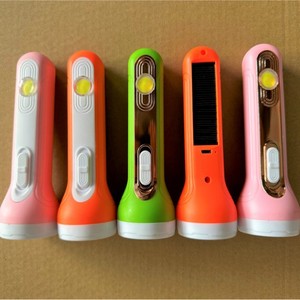 8770S ไฟฉายพลังงานแสงอาทิตย์ LED ไฟฉุกเฉินแบบชาร์จไฟได้พร้อมไฟด้านข้างการชาร์จ USB วัสดุ ABS แสงสีขาว - Product Image 1