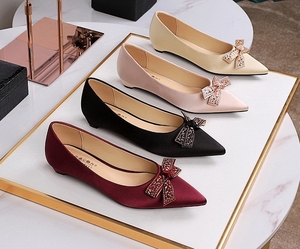 Nuove <span class=keywords><strong>eleganti</strong></span> <span class=keywords><strong>scarpe</strong></span> basse basse da donna con <span class=keywords><strong>tacco</strong></span> <span class=keywords><strong>basso</strong></span> a punta con strass e fiocco dal Design Versatile <span class=keywords><strong>tacco</strong></span> a <span class=keywords><strong>tacco</strong></span> piatto che trasuda temperamento - Product Image 1