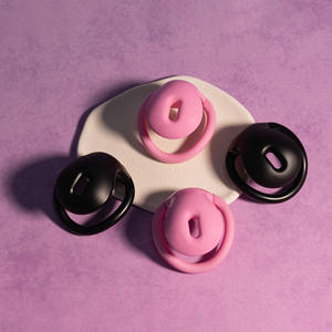 อุปกรณ์สำหรับผู้ชายขนาดเล็กที่เป็นบวกและลบเครื่องมือยับยั้งตัวล็อคอวัยวะเพศชายสีดำสีชมพูอุปกรณ์ทางเพศสำหรับผู้ชาย - Product Image 1