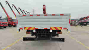 Hino I Suzu 4X2 8 tonnes 10 tonnes Grue à flèche pliante montée sur <span class=keywords><strong>camion</strong></span> tracteur avec grue à plateau, <span class=keywords><strong>camion</strong></span> <span class=keywords><strong>de</strong></span> remorquage 16 roues Euro 3 Diesel - Product Image 6