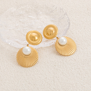 Boucles d'oreilles pendantes en forme de feuille de Ginkgo, plaquées or 18 carats, en acier inoxydable, pour un usage quotidien, bijoux pour femmes - Product Image 4