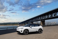 SUV Dong-feng Aeolus Fengshen L7, véhicules à énergie nouvelle fabriqués en Chine