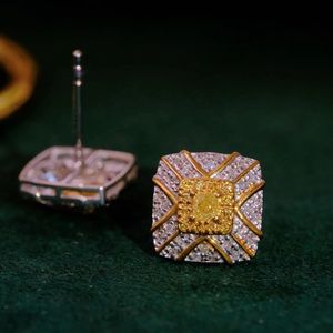 Boucles d'oreilles clous carrées cannelées en or jaune 18 carats Xinfly avec diamant rond de 0,7 ct – Bijoux de luxe - Product Image 3