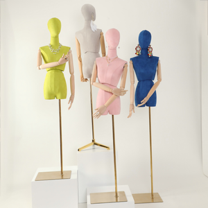 Mannequin de vitrine pour robe de mariée, modèle féminin en daim coloré, style japonais et coréen, avec taille torsadée - Product Image 2