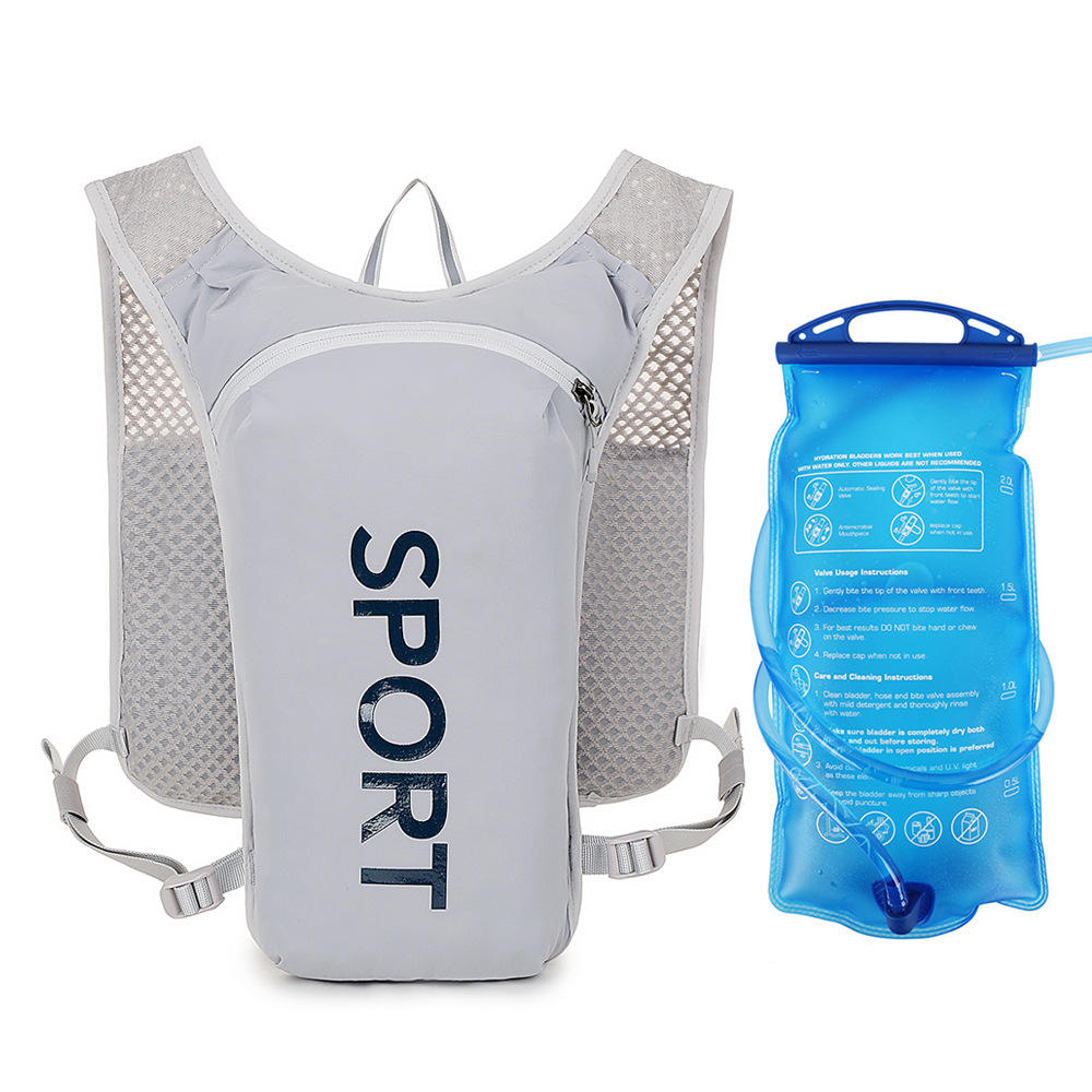 Light gray with dark blue water bag - below 20l