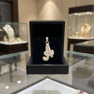 Colgante Personalizado con Inicial de Diamante Cultivado en Laboratorio, Plata de Ley 925, Letra del Alfabeto de la A a la Z, Fabricante Mayorista de la India - Product Image 1