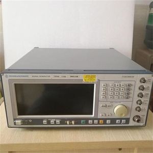 Generador de Señales Rohde Schwarz SMIQ03 de 3 GHz, Forma de Onda Sinusoidal, Resolución de Frecuencia de 0.1 Hz, para Uso en Laboratorio - Product Image 3