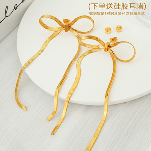 Pendientes Largos con Borlas y Lazo Estilo Retro Francés, de Acero Inoxidable con Baño de Oro, Diseño Exclusivo - Product Image 2