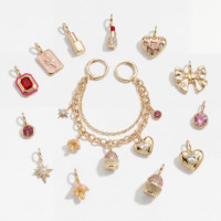 Nouvelle Collection Vente en Gros Personnalisée Alliage Plaqué Or Mignon Couleur Pastel Cœur Strass Étoile Dessin Animé Pendentifs Breloques Chaîne pour Chaussures