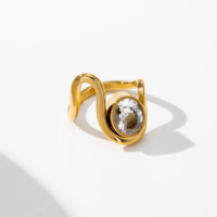 YF6418 [Ver Video Tutorial] Nuevo Anillo de Acero Inoxidable Resistente al Agua con Baño de Oro de 18k, Diseño Ondulado Elíptico con Circonita para Mujer