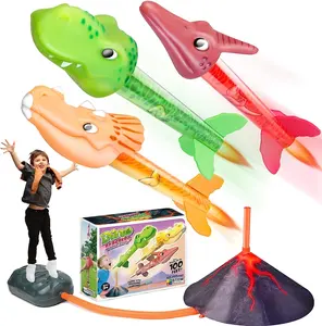 恐龙主题踩踏火箭玩具，带有发射器和泡沫替代火箭